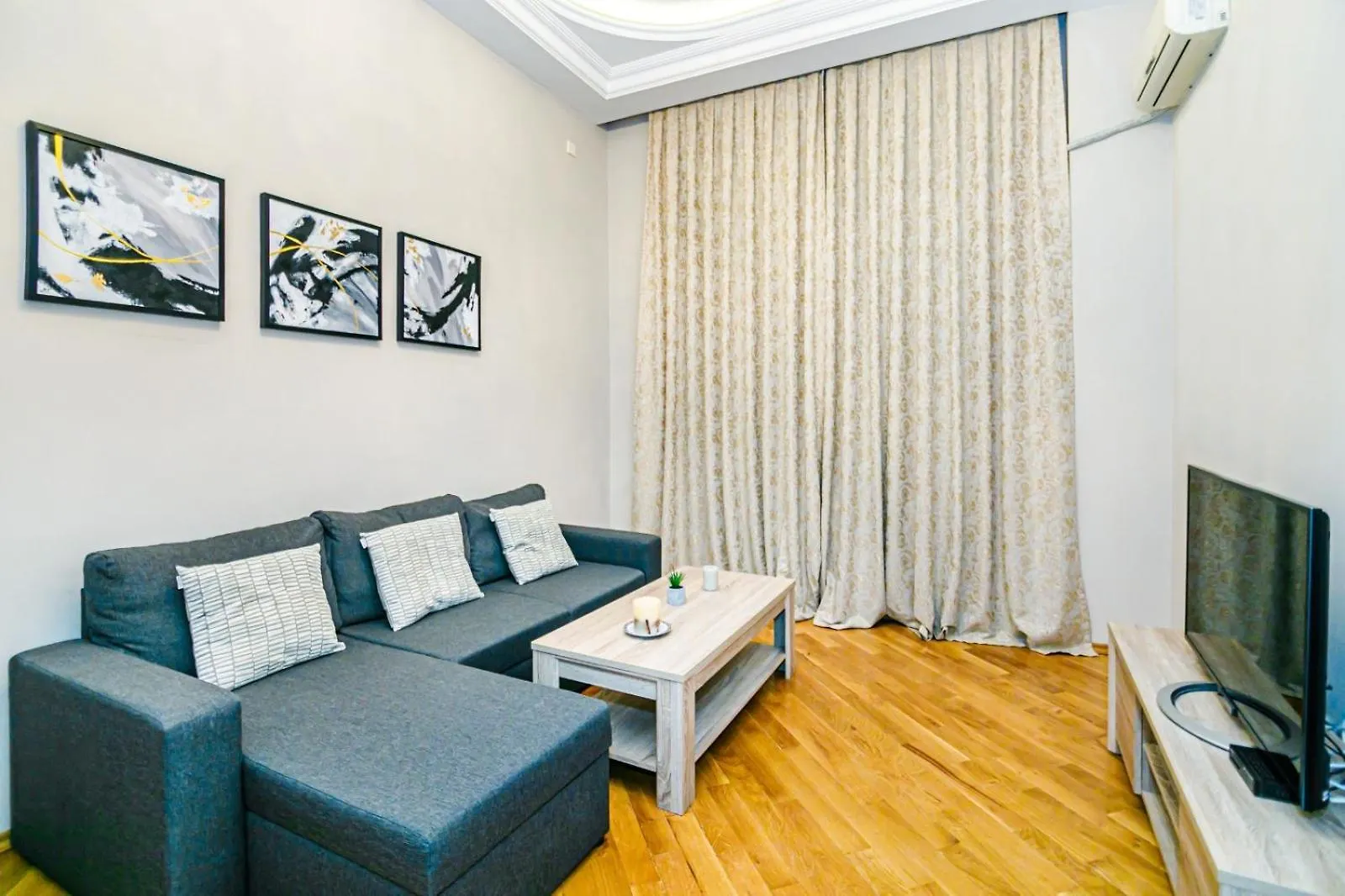 Apartment Adore Baku 0*,